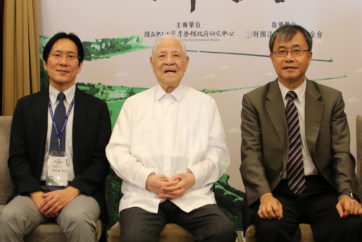 促青年參政 中山大學邀李登輝談二次憲改(另開新視窗/jpg檔)圖片