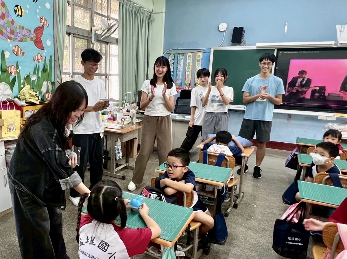 鹽埕國小課堂互動(另開新視窗/jpg檔)圖片