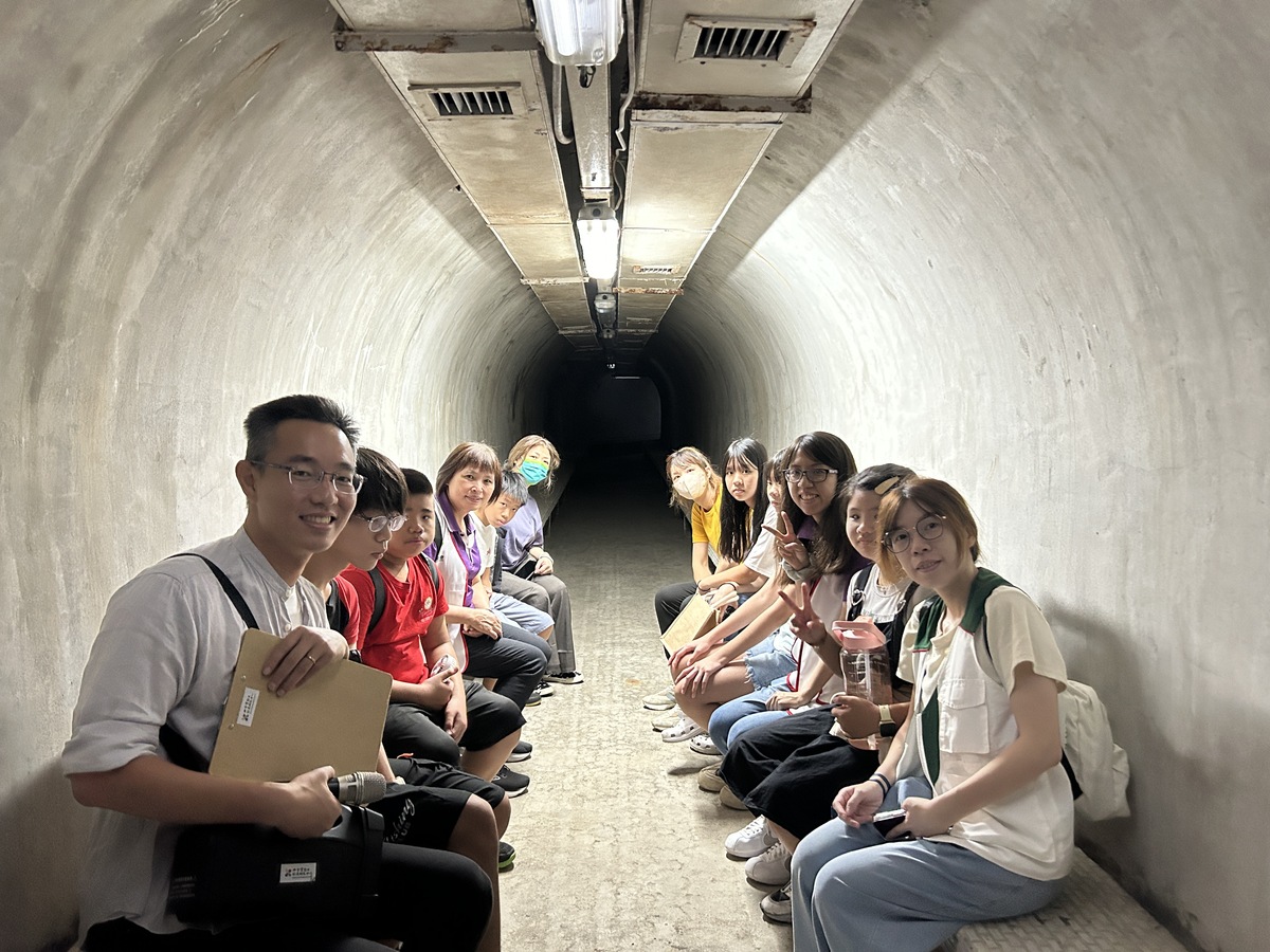 參觀西子灣隧道防空洞(另開新視窗/jpg檔)圖片
