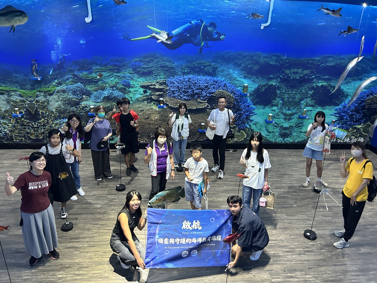 參觀海資系標本室(另開新視窗/jpg檔)圖片