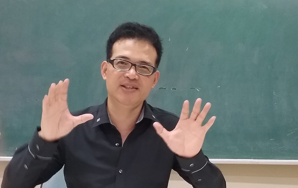 《幼獅文藝》主編吳鈞堯(另開新視窗/jpg檔)圖片