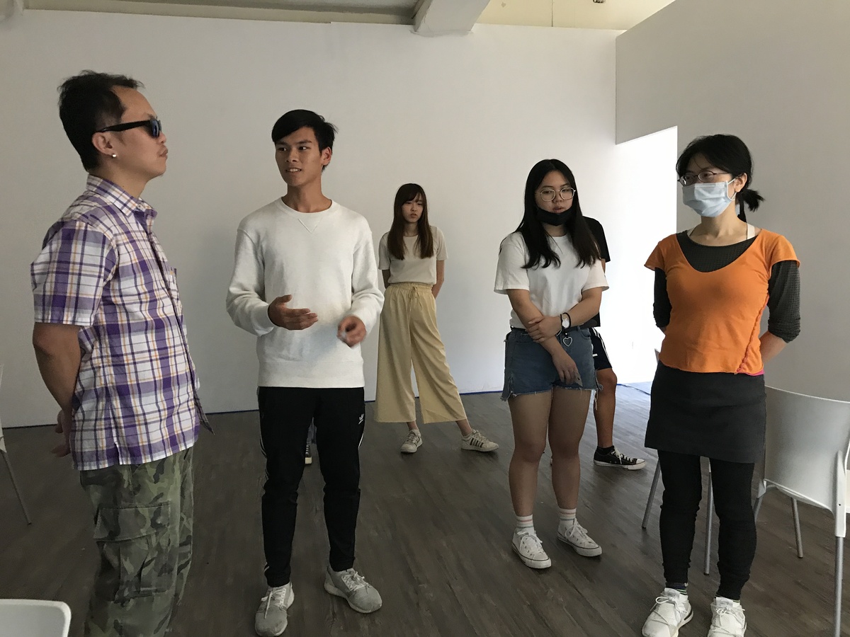 學生嘗試描述展覽內容及分享發現(另開新視窗/jpg檔)圖片