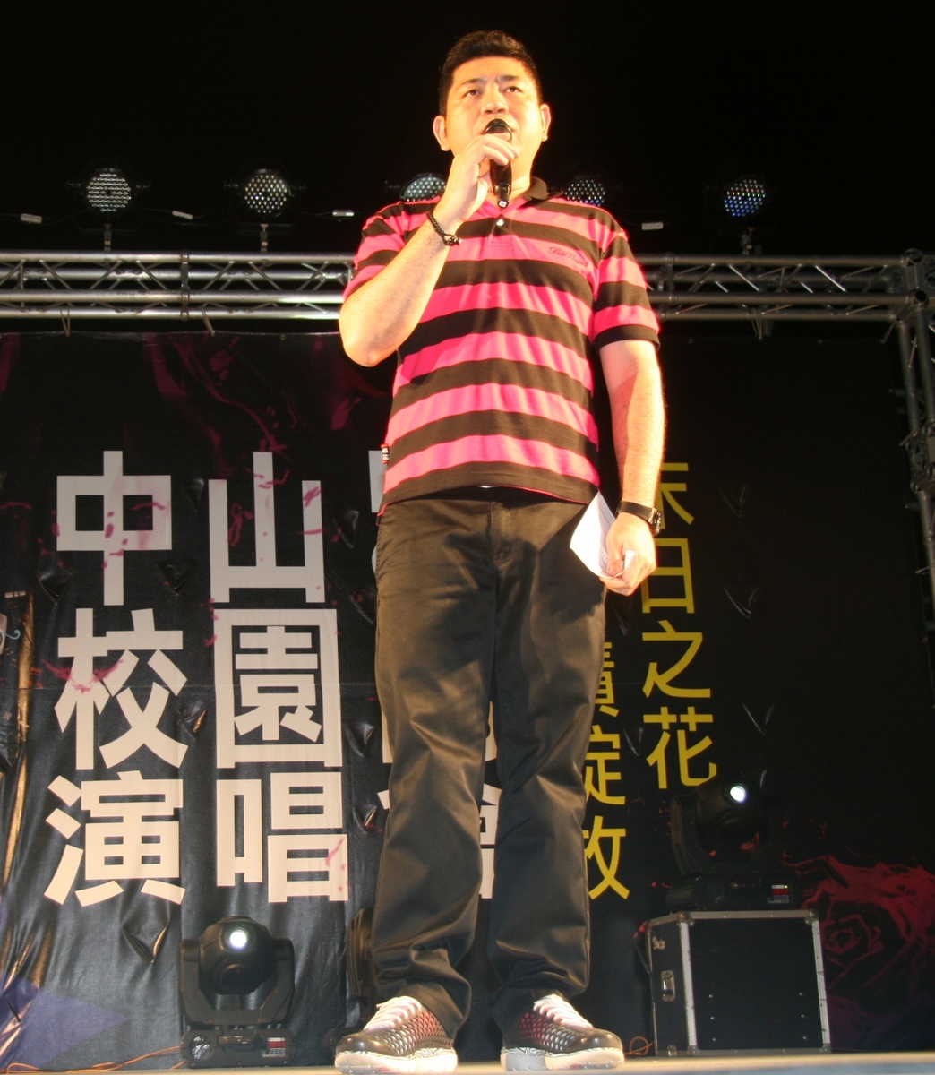 藝人NONO擔任演唱會主持人(另開新視窗/jpg檔)圖片