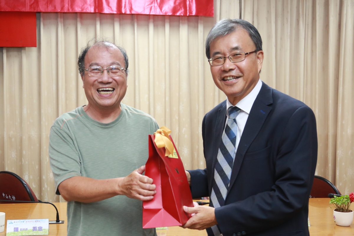 108年下半年度退休人員歡送茶會(另開新視窗/jpg檔)圖片