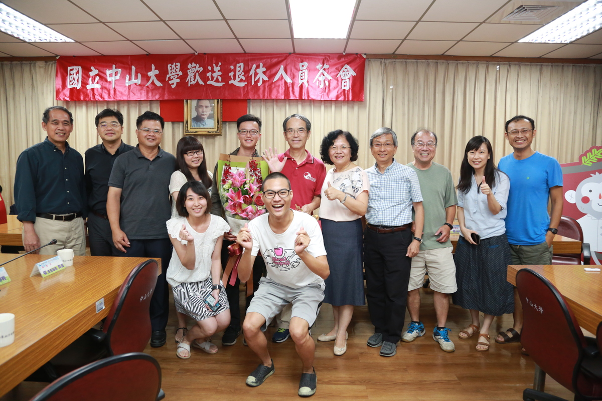 108年下半年度退休人員歡送茶會(另開新視窗/jpg檔)圖片