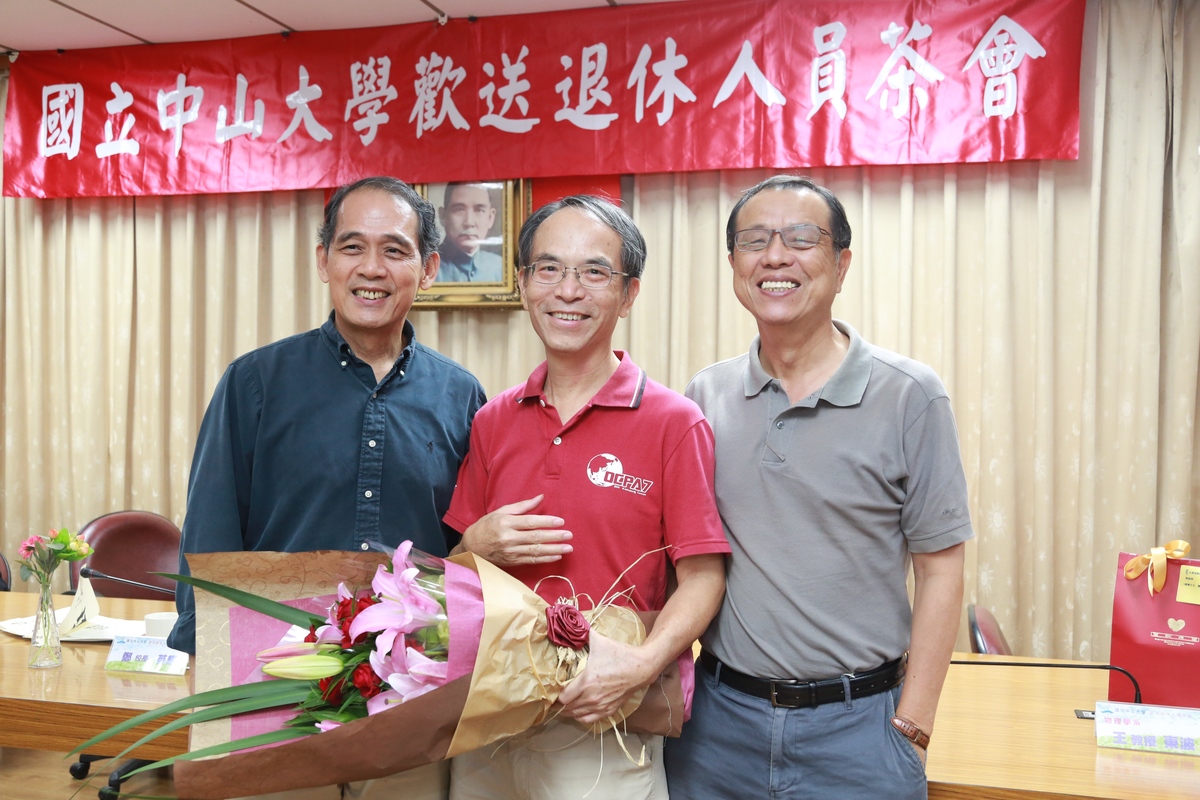 108年下半年度退休人員歡送茶會(另開新視窗/jpg檔)圖片