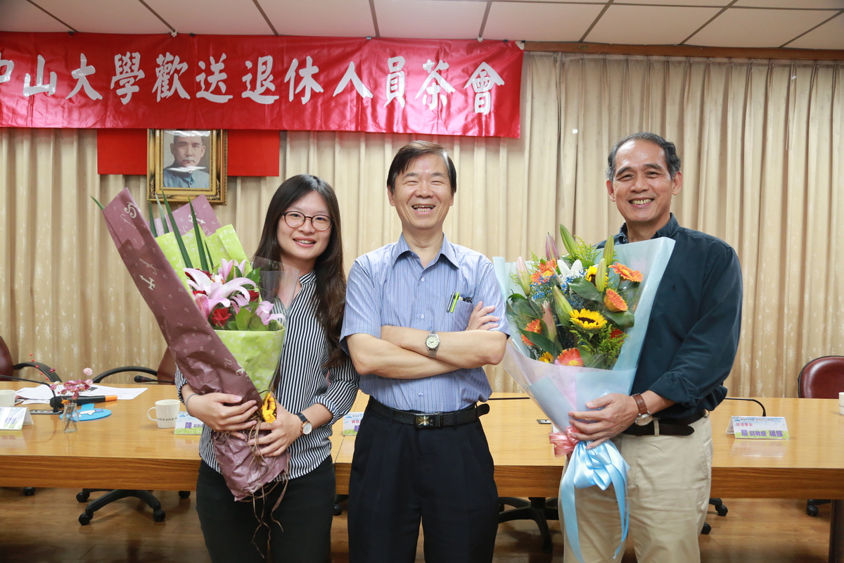 108年下半年度退休人員歡送茶會(另開新視窗/jpg檔)圖片