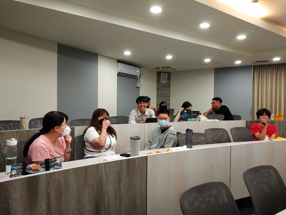 與會者分組討論如何以5D策略安全、有效地介入(另開新視窗/jpg檔)圖片