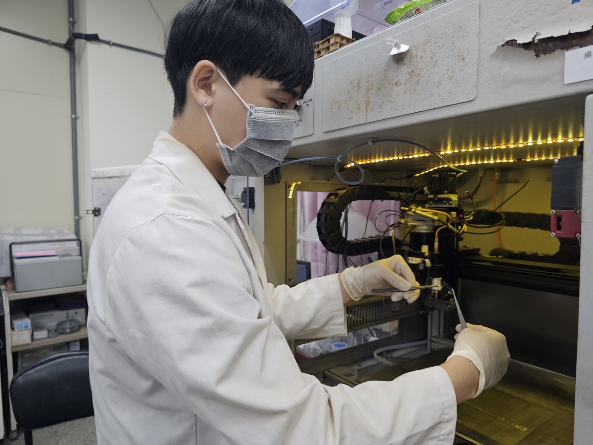 中山大學新型質子膜突破瓶頸　助攻氫能淨零碳排(另開新視窗/jpg檔)圖片