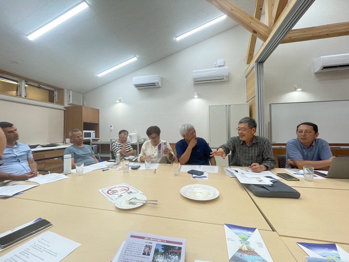 與復村領導田尾陽一於飯館村討論(另開新視窗/jpg檔)圖片