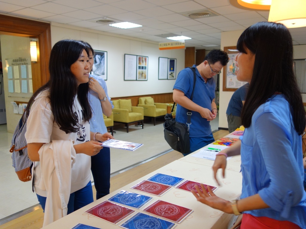 書中自有黃金屋 「西灣閱讀週」全國大學首創 3D彩繪壁畫(另開新視窗/jpg檔)圖片