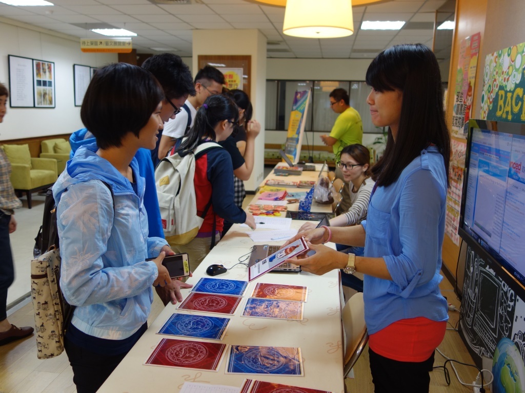 書中自有黃金屋 「西灣閱讀週」全國大學首創 3D彩繪壁畫(另開新視窗/jpg檔)圖片