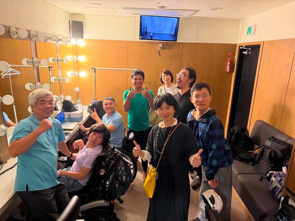 與柬埔寨Epic Theatre劇團兼社會企業組織交流合影(另開新視窗/jpg檔)圖片