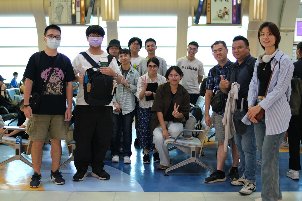 出發合影(另開新視窗/jpg檔)圖片