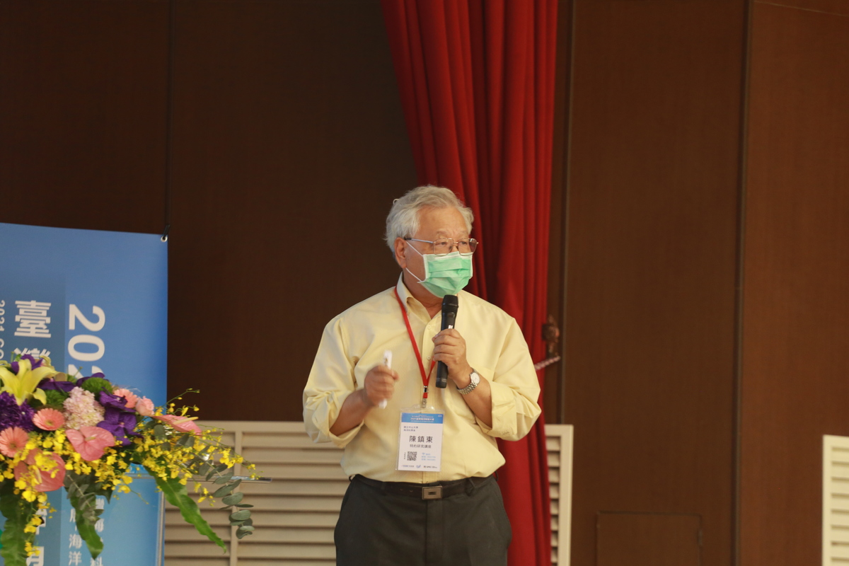 中山大學前海科院長、海科系研究員陳鎮東，在會中主講「全球碳循環的現況及未來研究方向」