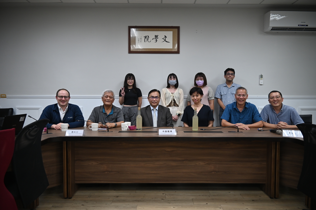 日本東京大學東洋文化研究所所長中島隆博訪問中山大學(另開新視窗/jpg檔)圖片