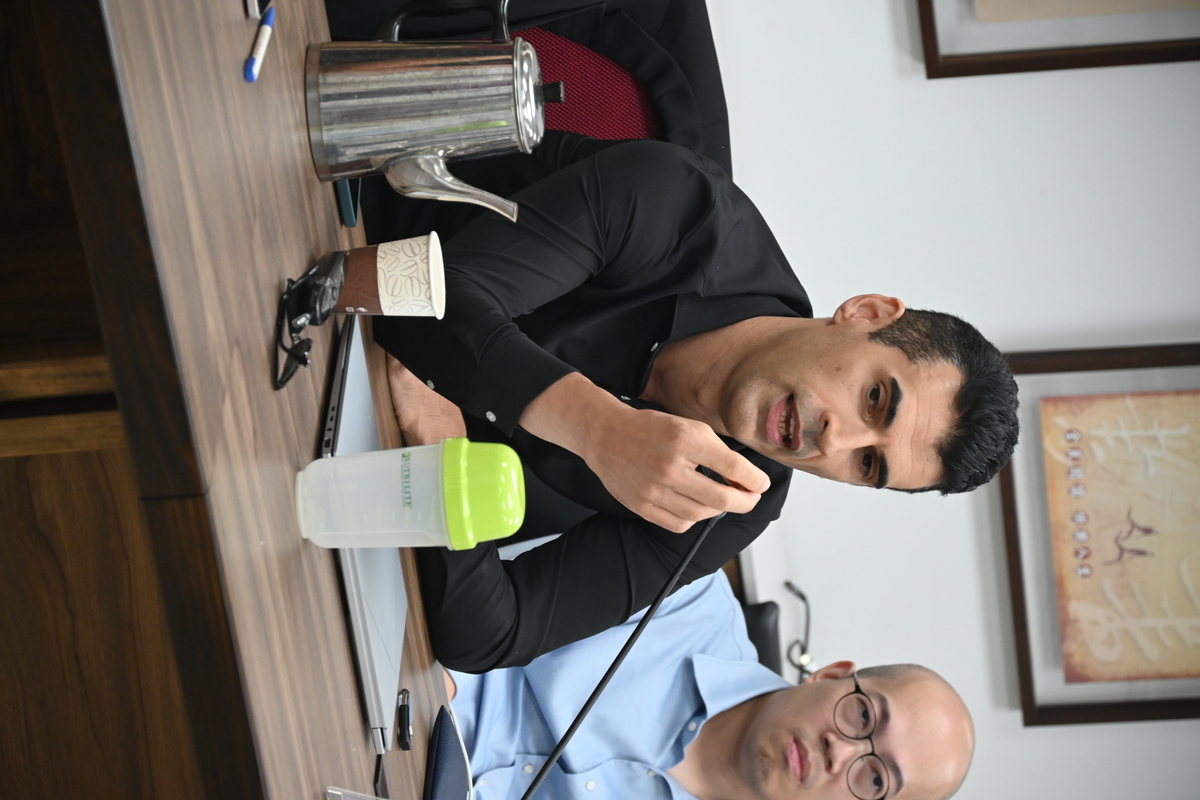 國立中山大學中國文學系副教授何重誼（Jean-Yves Heurtebise）(另開新視窗/jpg檔)圖片