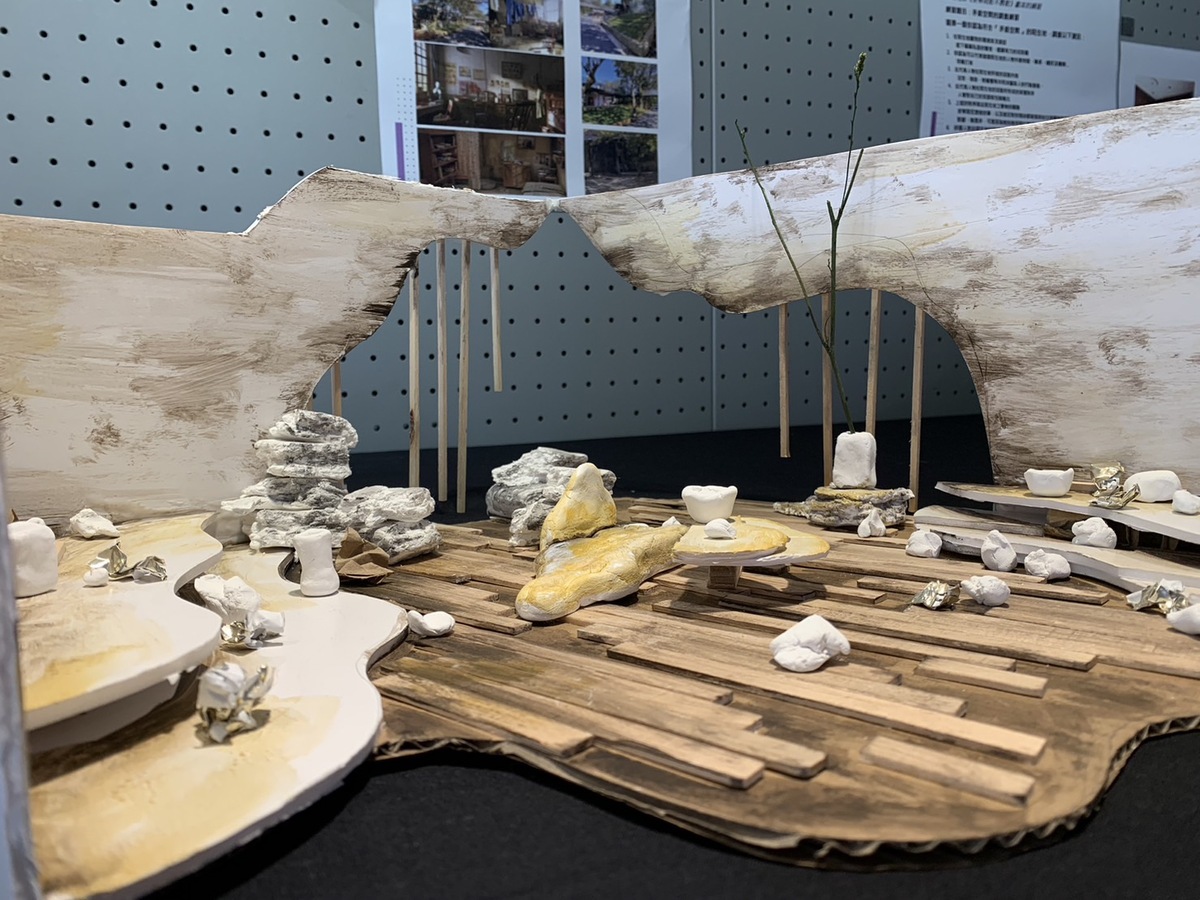 搭建微觀世界　劇藝系劇場設計展展出(另開新視窗/jpg檔)圖片