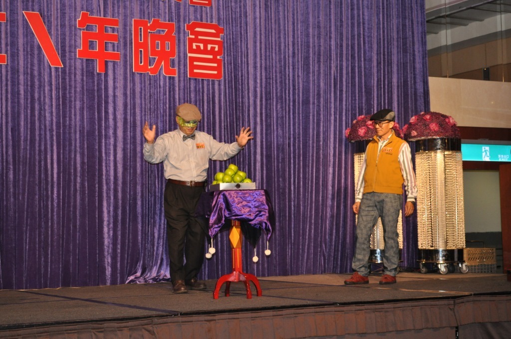 中山校友會2015ㄨㄤˋ年晚會  校友歡聚high到忘我(另開新視窗/jpg檔)圖片