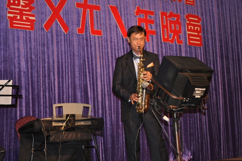 中山校友會2015ㄨㄤˋ年晚會  校友歡聚high到忘我(另開新視窗/jpg檔)圖片