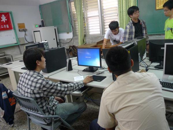 遠距教學 偏鄉學童也會玩Coding（圖文輯）(另開新視窗/jpg檔)圖片