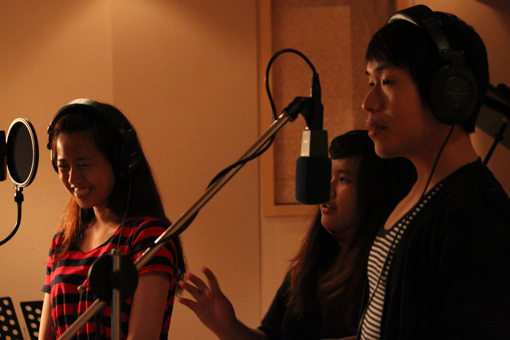 劇場藝術學系特別請來了音樂系應用音樂組合作，共同創作出了令人目眩神迷的歌舞(另開新視窗/jpg檔)圖片