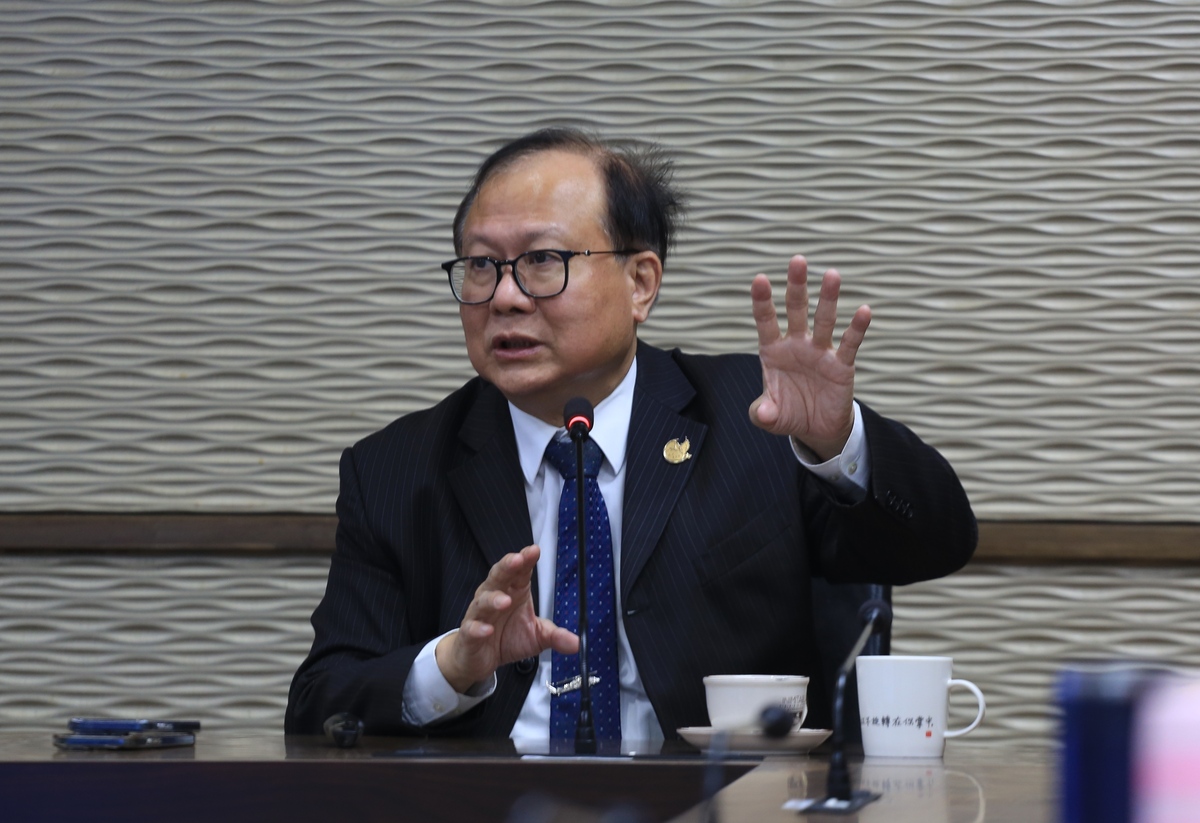 行政院人事行政總處人事長蘇俊榮提出公部門與高等教育機構發展策略(另開新視窗/jpg檔)圖片