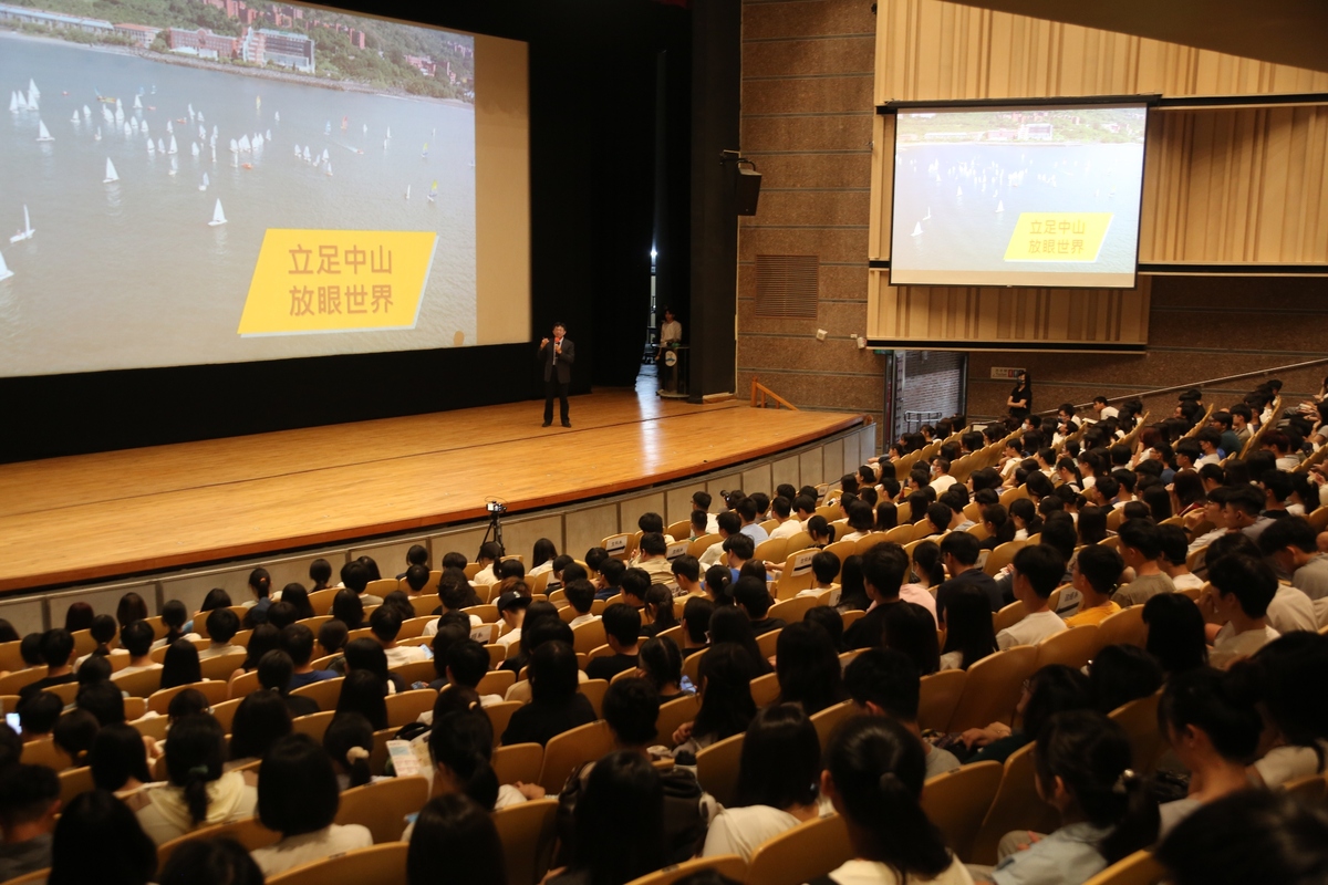 中山大學李志鵬校長勉勵新生(另開新視窗/jpg檔)圖片