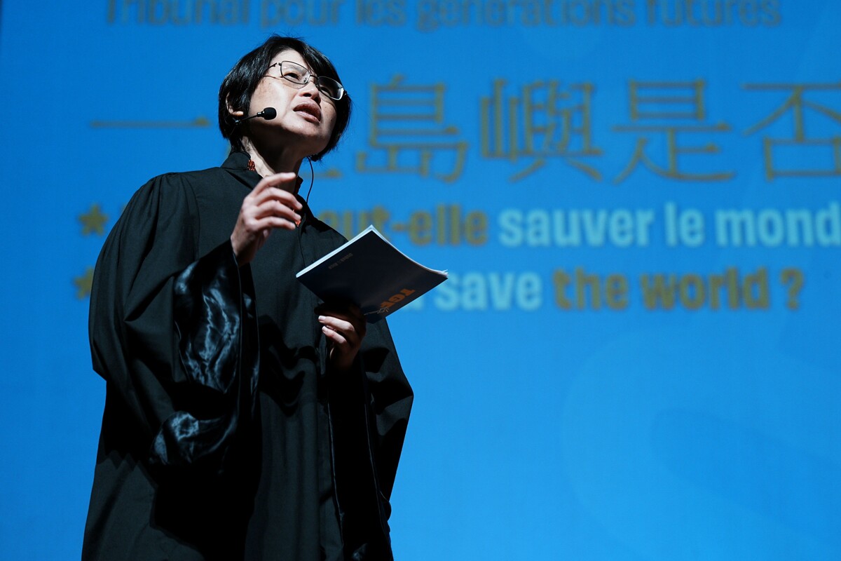 國立中央大學地球科學教授林靜怡擔任律師(另開新視窗/jpg檔)圖片