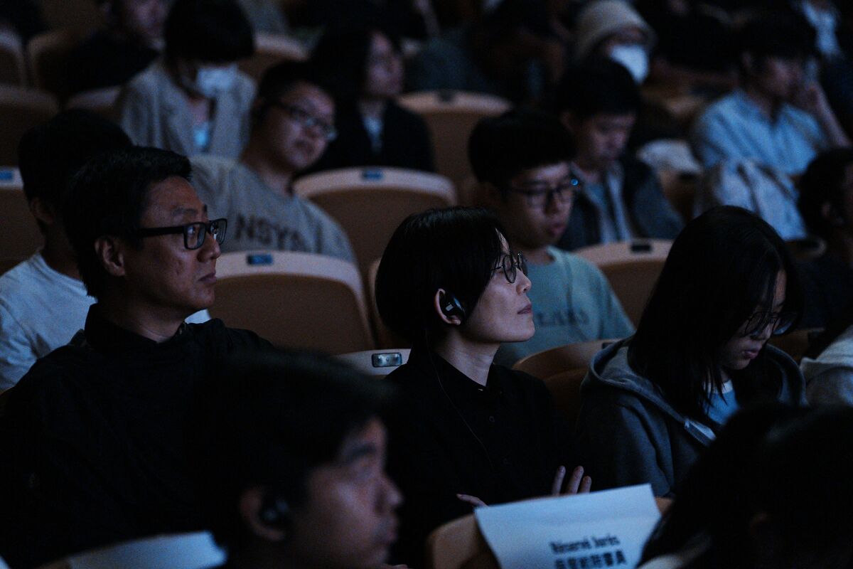 思辨之夜中山大學陪審團師生(另開新視窗/jpg檔)圖片