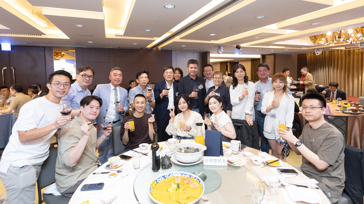 任職於台積電的校友們熱情參與(另開新視窗/jpg檔)圖片