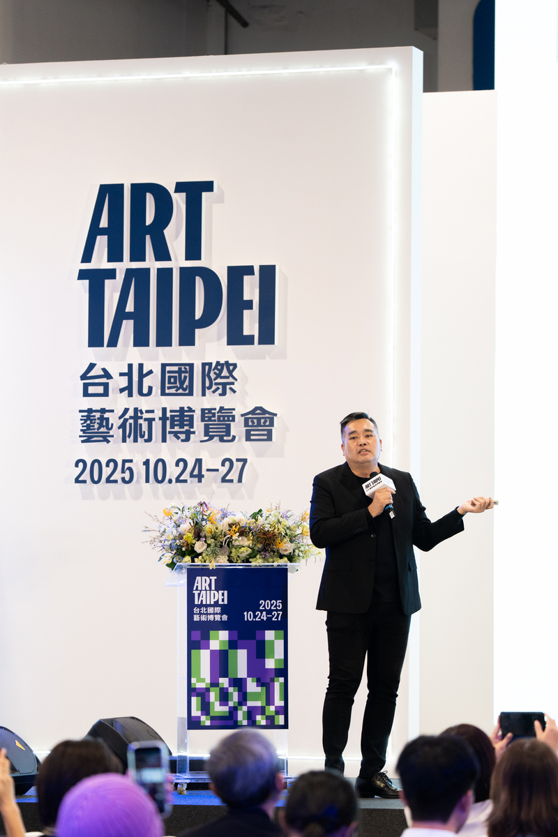 中山大學藝管所藝術市場研究中心張正霖主任擔任專題講座主講人(另開新視窗/jpg檔)圖片