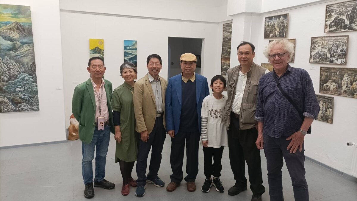 西灣學院王以亮教授德國柏林克特·姆赫哈波特博物館《微碼之光──新存在主義藝術》展出作品(另開新視窗/jpg檔)圖片