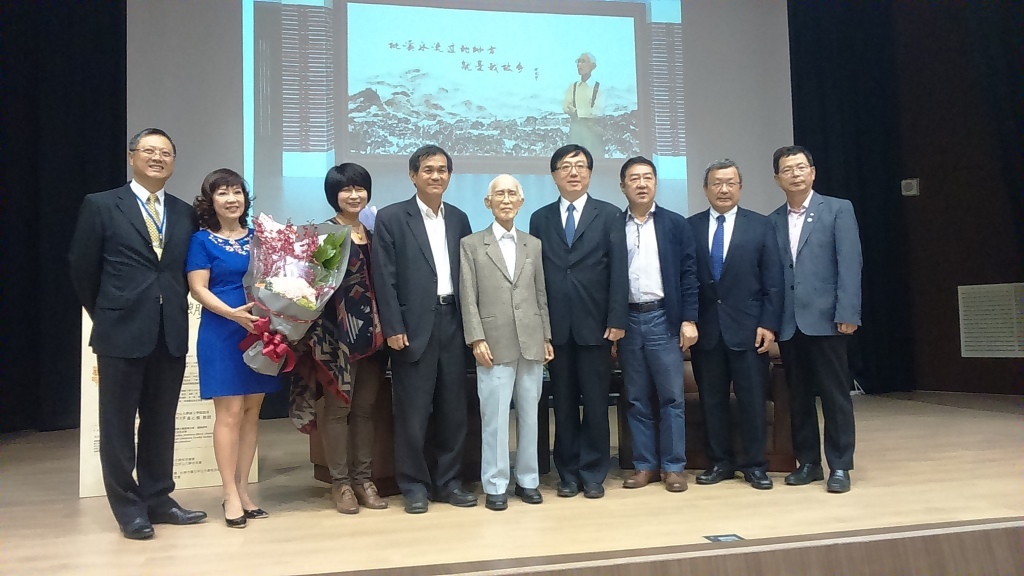 詩與朗誦　余光中：讀出口 詩作才完整(另開新視窗/jpg檔)圖片