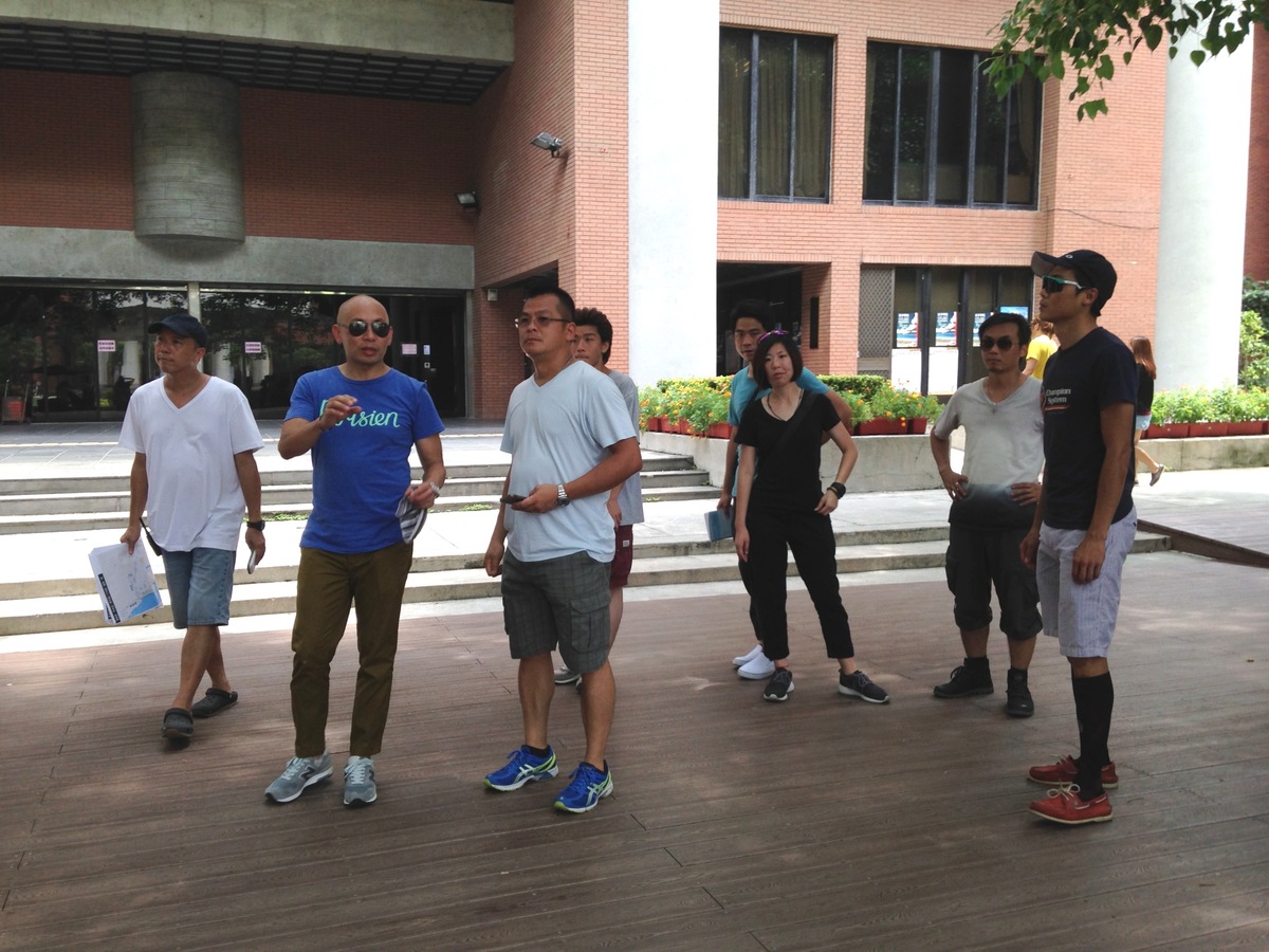 林超賢導演(左二)(另開新視窗/jpg檔)圖片