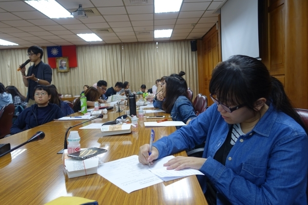 戀愛缺乏安全感？  海苔熊：訊息在語意之外(另開新視窗/jpg檔)圖片