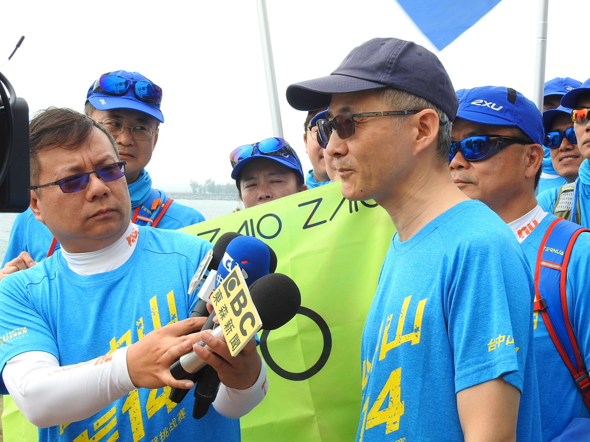 黃三益院長接受媒體專訪(另開新視窗/jpg檔)圖片