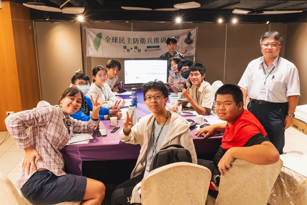 國立中山大學「2025全球民主防衛兵推研習營」(另開新視窗/jpg檔)圖片