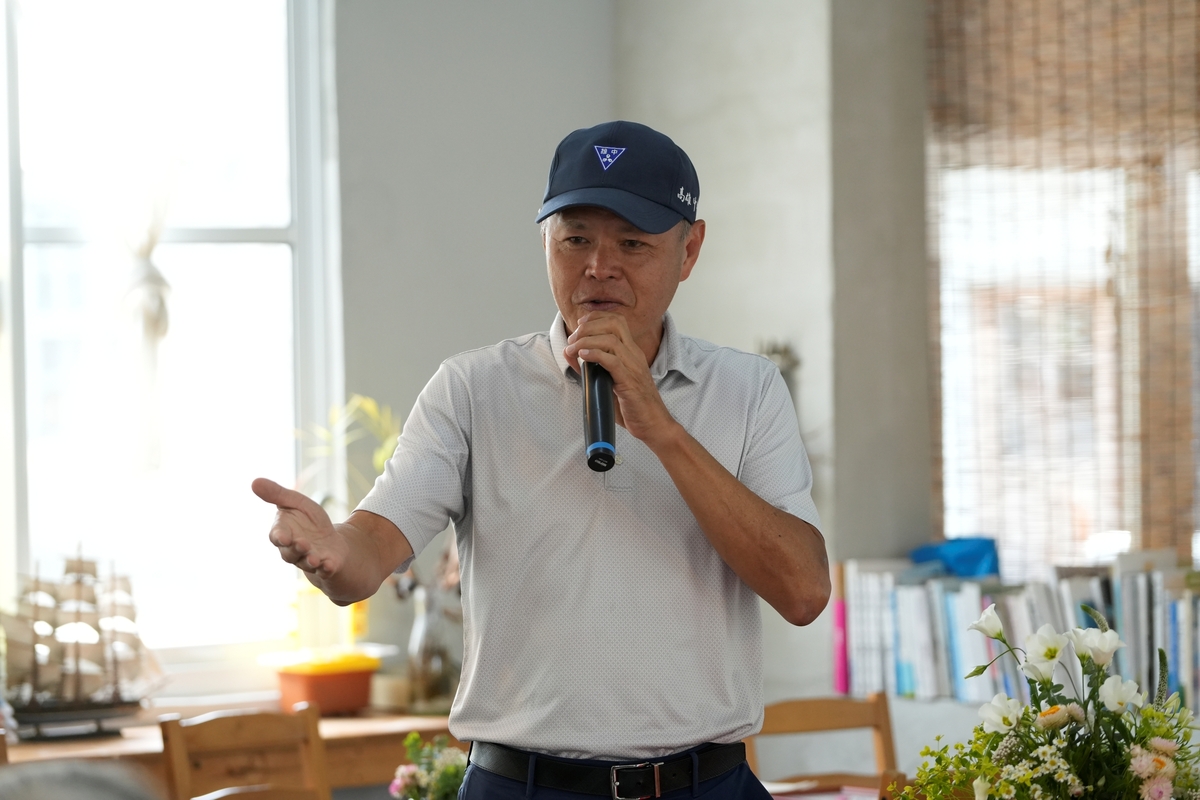梓玉生態農場張家豪先生(另開新視窗/jpg檔)圖片