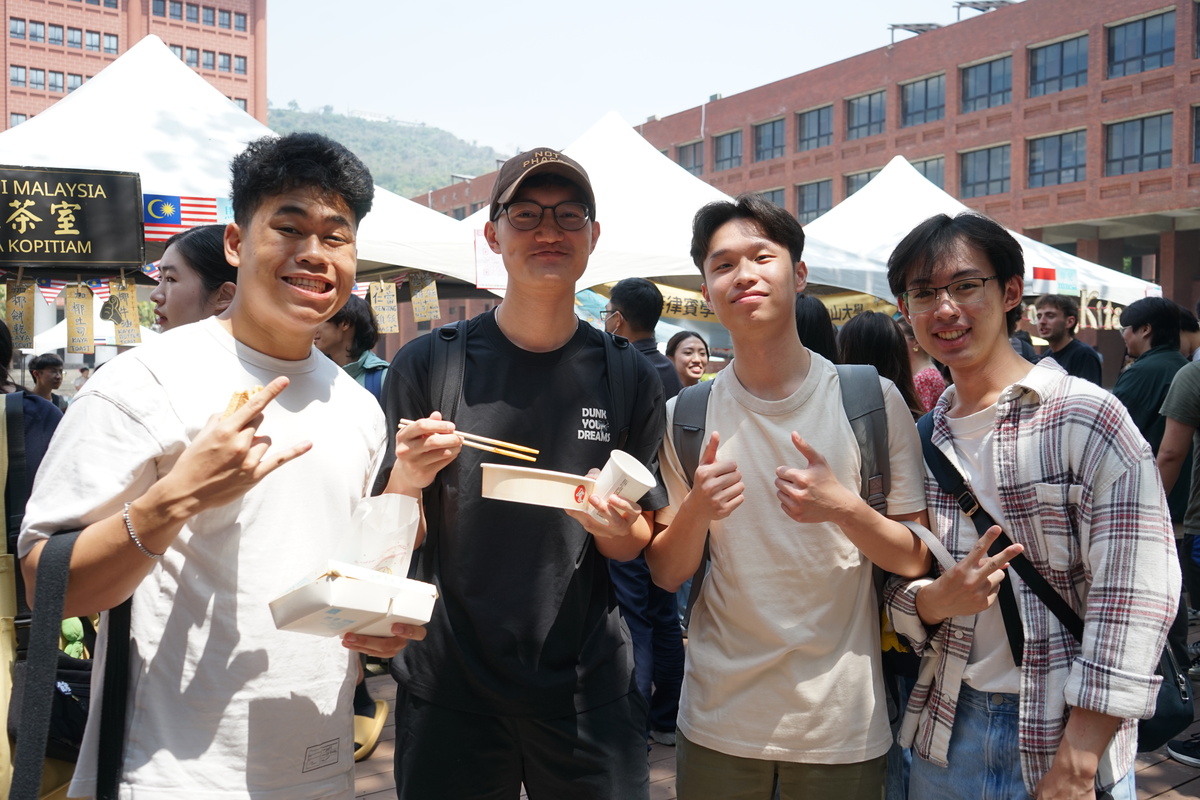 國際文化嘉年華點亮中山　11國美食14國演出打造校園地球村(另開新視窗/jpg檔)圖片