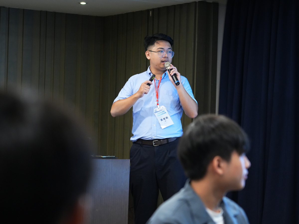 中山大學政治學研究所博士生黃俊凱(另開新視窗/jpg檔)圖片