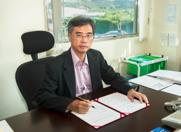 國立海洋生物博物館館長陳啟祥教授簽署三方合作MOU(另開新視窗/jpg檔)