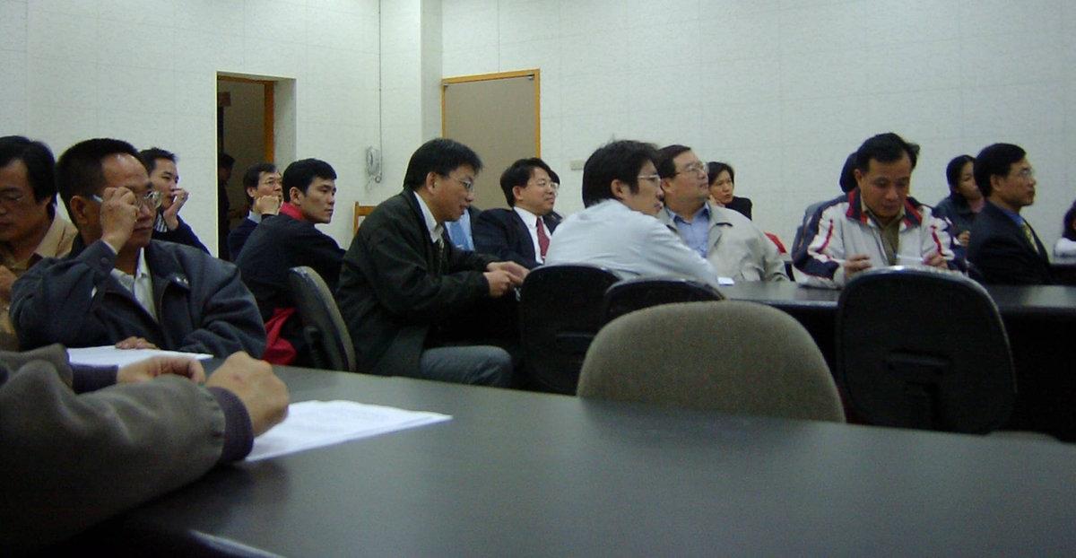 中山大學一系列規劃性的推廣教育班,讓許多社會人士在職進修有更多元的選擇.(另開新視窗/jpg檔)圖片