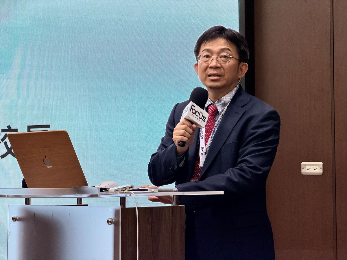 中山大學校長李志鵬表示，面對國際間對碳中和的要求日益增加，校園不僅是知識殿堂，更是技術轉化與政策交流的實踐平臺，強調學術研發在能源轉型中的關鍵角色，期能協助臺灣產業建構具韌性的永續發展模式。(另開新視窗/jpg檔)圖片