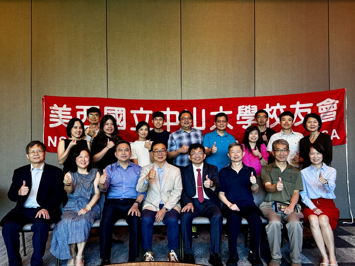 中山訪團與美西校友會成員合影(另開新視窗/jpeg檔)圖片