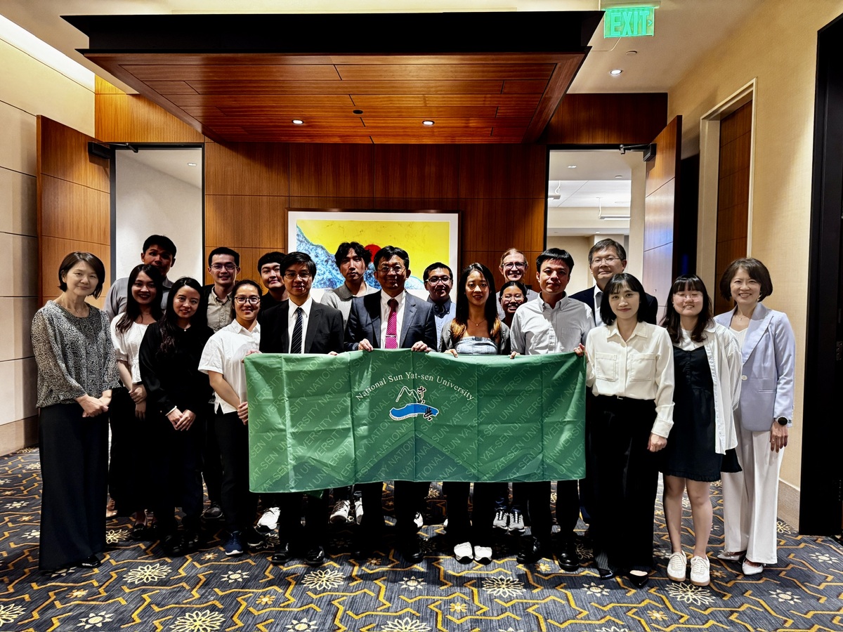 洛杉磯校友與中山師長合影(另開新視窗/jpeg檔)圖片