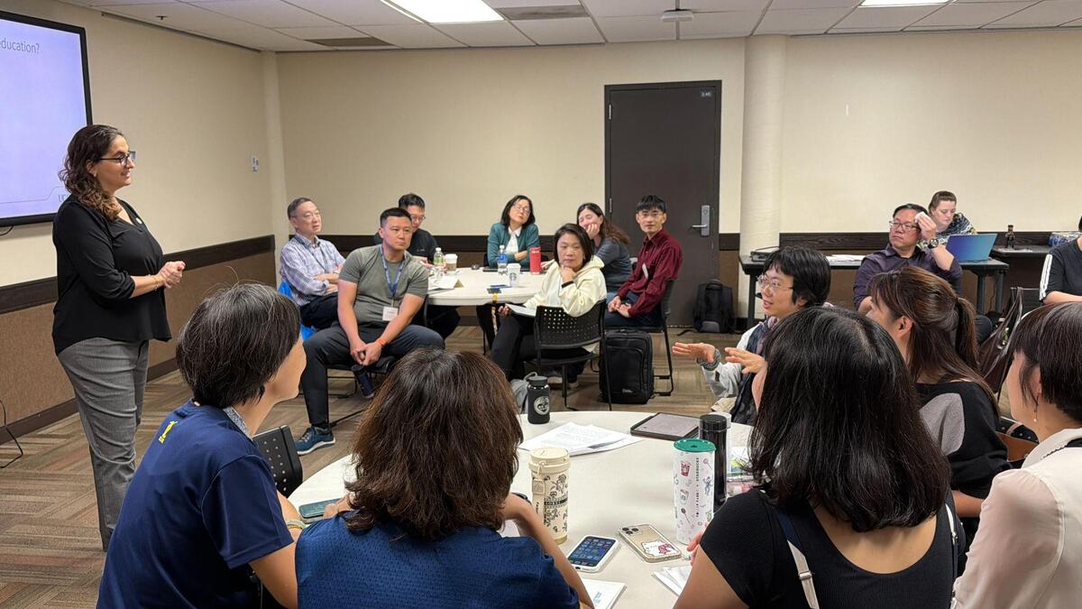 UCSD海外EMI教師研習課程現場(另開新視窗/jpeg檔)圖片