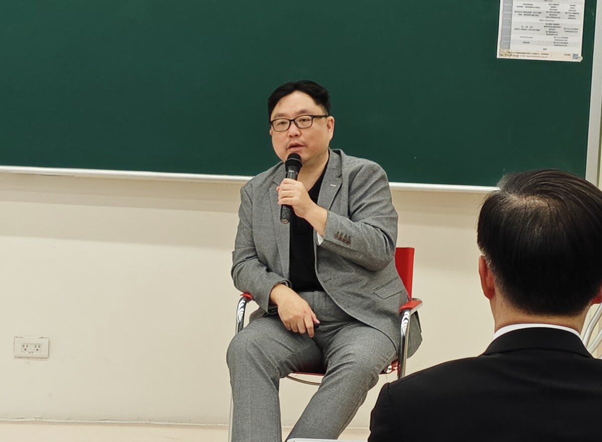 中央大學歷史研究所教授皮國立解析近代中醫在面對傳染病時，如何從舊有的「毒」與「邪氣」觀念，融合並轉化西方引入的「細菌學」與「病毒」術語，逐漸形成民眾集體感知與衛生習慣。(另開新視窗/jpg檔)圖片