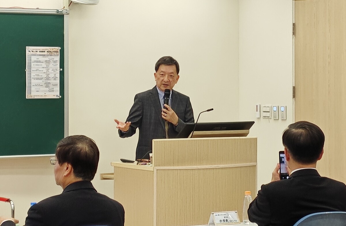 國立臺灣大學醫學院醫學教育暨生醫倫理學科暨研究所教授蔡甫昌，聚焦生命末期的安樂死與終止維生醫療議題。(另開新視窗/jpg檔)圖片