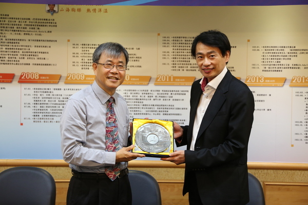 如廁同步驗尿液 中山大學合作研發智慧馬桶(另開新視窗/jpg檔)圖片